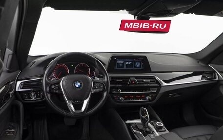 BMW 5 серия, 2019 год, 2 200 000 рублей, 11 фотография