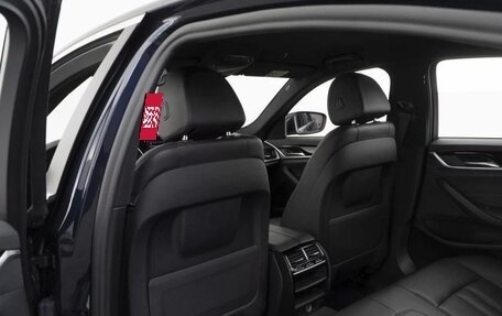 BMW 5 серия, 2019 год, 2 200 000 рублей, 13 фотография