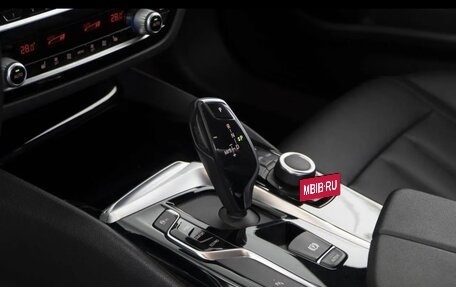 BMW 5 серия, 2019 год, 2 200 000 рублей, 15 фотография