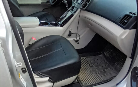 Toyota Venza I, 2011 год, 1 600 000 рублей, 14 фотография