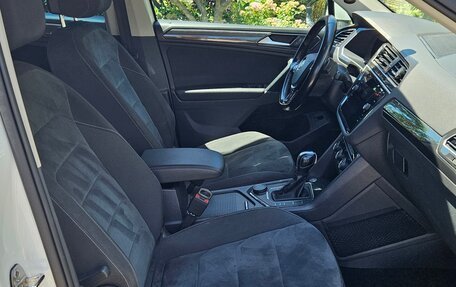 Volkswagen Tiguan II, 2017 год, 2 100 000 рублей, 12 фотография