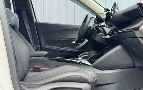 Peugeot 2008 II, 2023 год, 1 540 007 рублей, 10 фотография