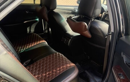 Toyota Camry, 2017 год, 2 300 000 рублей, 4 фотография