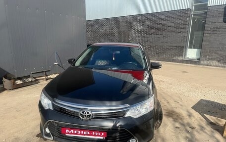 Toyota Camry, 2017 год, 2 300 000 рублей, 11 фотография