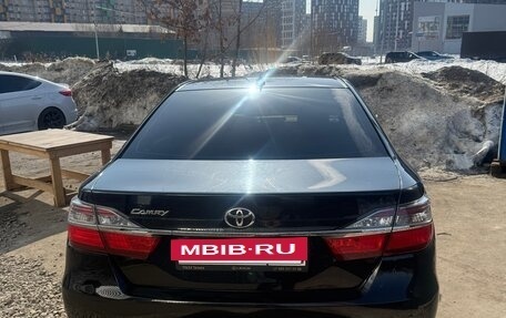 Toyota Camry, 2017 год, 2 300 000 рублей, 13 фотография