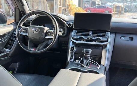 Toyota Land Cruiser, 2022 год, 12 000 000 рублей, 8 фотография