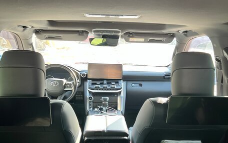 Toyota Land Cruiser, 2022 год, 12 000 000 рублей, 12 фотография