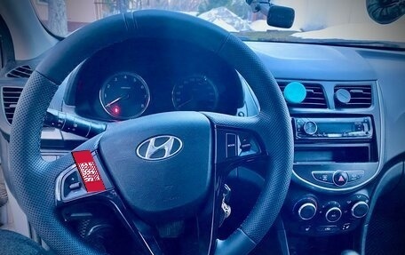 Hyundai Solaris II рестайлинг, 2014 год, 899 999 рублей, 5 фотография