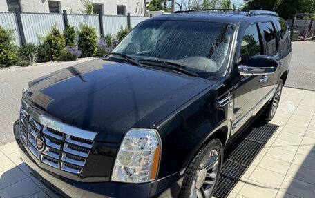 Cadillac Escalade III, 2011 год, 2 799 000 рублей, 2 фотография