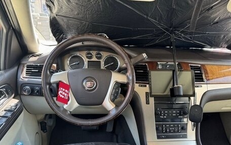 Cadillac Escalade III, 2011 год, 2 799 000 рублей, 11 фотография