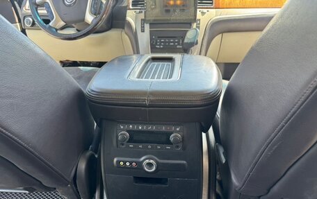 Cadillac Escalade III, 2011 год, 2 799 000 рублей, 15 фотография