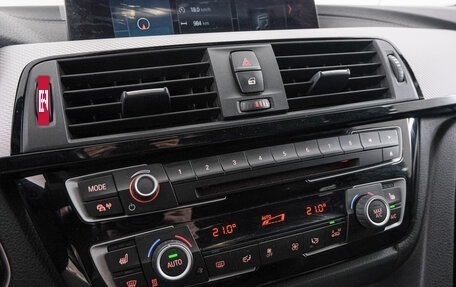 BMW 3 серия, 2018 год, 3 099 000 рублей, 17 фотография