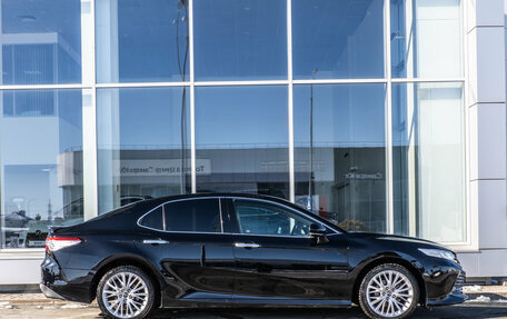 Toyota Camry, 2018 год, 2 800 000 рублей, 5 фотография