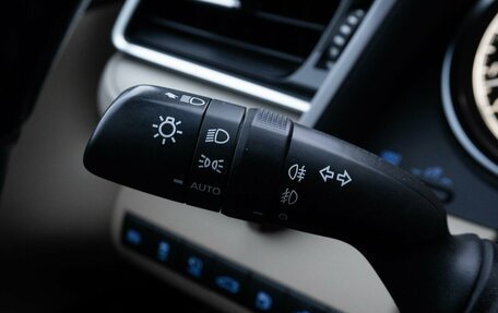 Toyota Camry, 2018 год, 2 800 000 рублей, 18 фотография