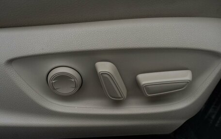 Toyota Camry, 2018 год, 2 800 000 рублей, 12 фотография