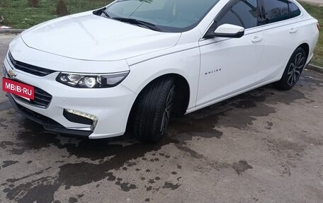 Chevrolet Malibu IX, 2018 год, 1 700 000 рублей, 3 фотография