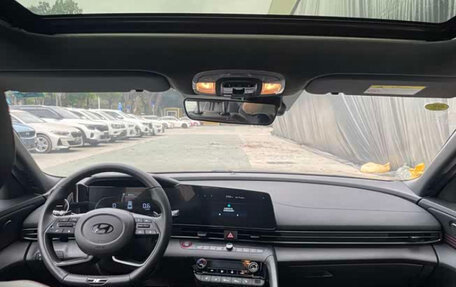 Hyundai Elantra, 2023 год, 1 500 000 рублей, 15 фотография