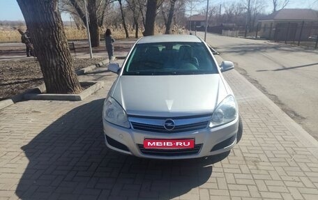 Opel Astra H, 2010 год, 620 000 рублей, 1 фотография