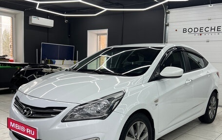 Hyundai Solaris II рестайлинг, 2015 год, 1 150 000 рублей, 1 фотография