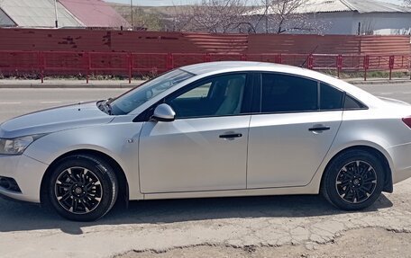 Chevrolet Cruze II, 2011 год, 900 000 рублей, 1 фотография