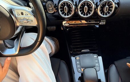 Mercedes-Benz CLA, 2020 год, 3 300 000 рублей, 13 фотография