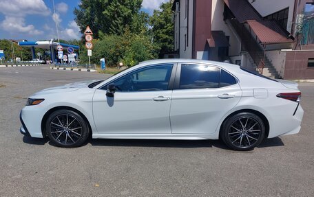 Toyota Camry, 2022 год, 3 650 000 рублей, 5 фотография