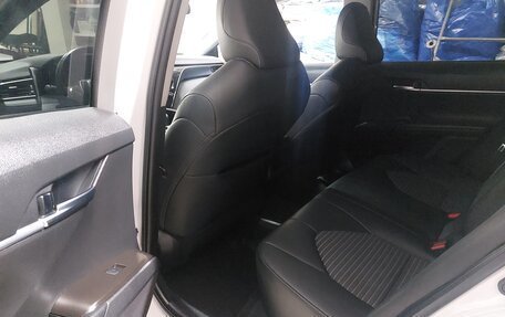 Toyota Camry, 2022 год, 3 650 000 рублей, 13 фотография