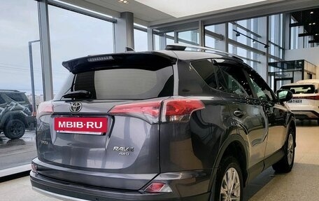 Toyota RAV4, 2016 год, 2 269 000 рублей, 6 фотография