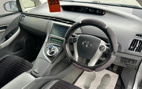 Toyota Prius, 2011 год, 1 229 000 рублей, 11 фотография
