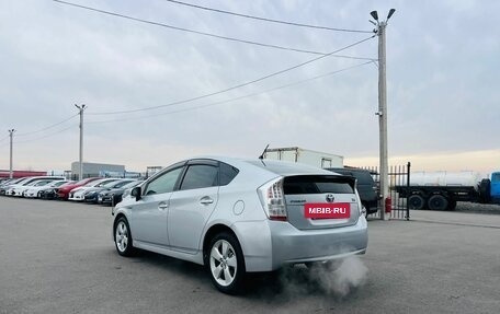 Toyota Prius, 2011 год, 1 229 000 рублей, 4 фотография