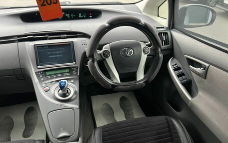 Toyota Prius, 2011 год, 1 229 000 рублей, 15 фотография