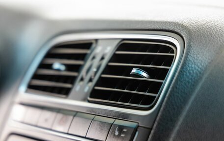 Volkswagen Polo VI (EU Market), 2011 год, 678 000 рублей, 25 фотография