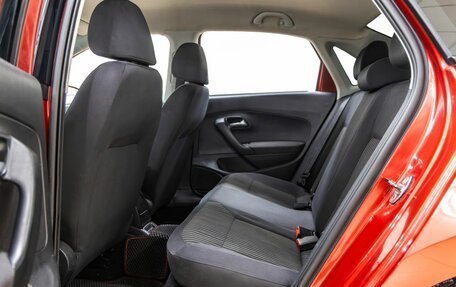 Volkswagen Polo VI (EU Market), 2011 год, 678 000 рублей, 32 фотография