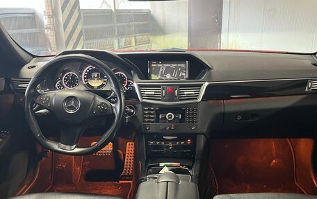 Mercedes-Benz E-Класс, 2011 год, 2 250 000 рублей, 7 фотография