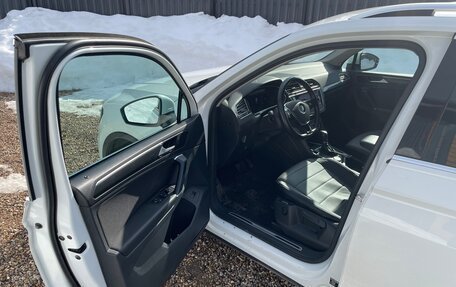 Volkswagen Tiguan II, 2017 год, 2 490 000 рублей, 8 фотография