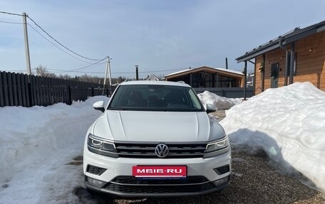 Volkswagen Tiguan II, 2017 год, 2 490 000 рублей, 3 фотография