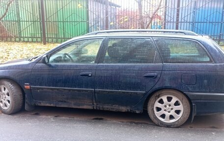 Toyota Avensis III рестайлинг, 2001 год, 335 000 рублей, 6 фотография