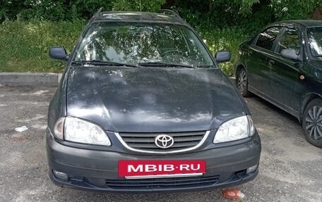 Toyota Avensis III рестайлинг, 2001 год, 335 000 рублей, 10 фотография