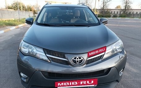 Toyota RAV4, 2013 год, 2 050 000 рублей, 8 фотография
