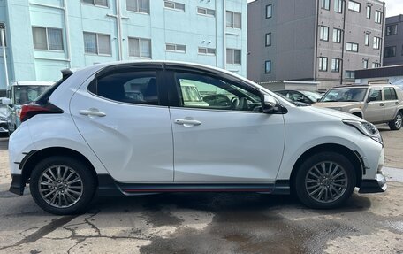 Toyota Yaris, 2023 год, 1 250 000 рублей, 5 фотография