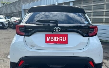 Toyota Yaris, 2023 год, 1 250 000 рублей, 7 фотография