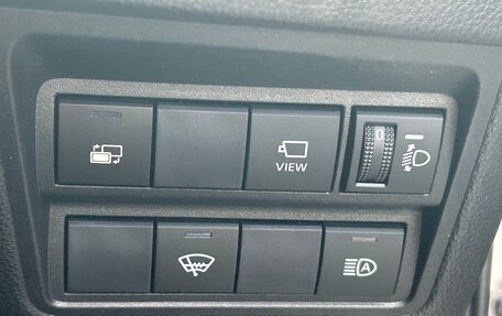 Toyota Yaris, 2023 год, 1 250 000 рублей, 33 фотография