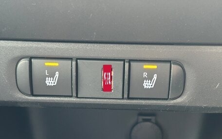 Toyota Yaris, 2023 год, 1 250 000 рублей, 34 фотография