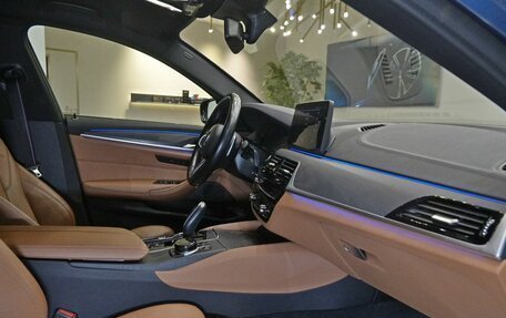 BMW 5 серия, 2021 год, 5 990 000 рублей, 21 фотография