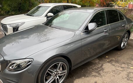 Mercedes-Benz E-Класс, 2019 год, 4 350 000 рублей, 5 фотография