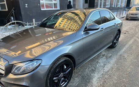 Mercedes-Benz E-Класс, 2019 год, 4 350 000 рублей, 6 фотография