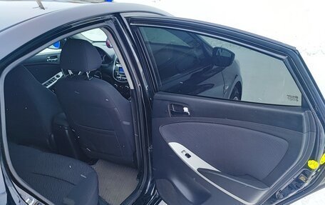 Hyundai Solaris II рестайлинг, 2012 год, 680 000 рублей, 22 фотография