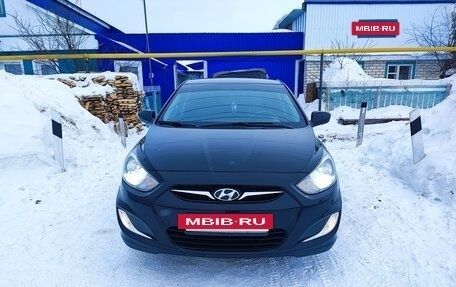 Hyundai Solaris II рестайлинг, 2012 год, 680 000 рублей, 5 фотография