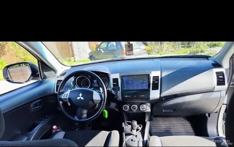 Mitsubishi Outlander III рестайлинг 3, 2011 год, 1 350 000 рублей, 3 фотография