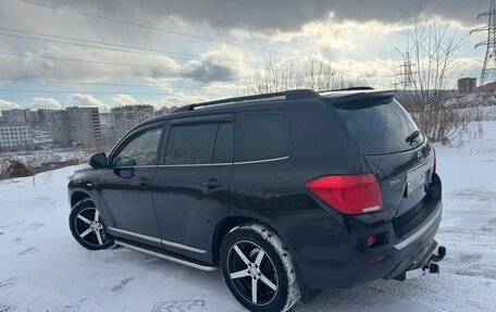 Toyota Highlander III, 2013 год, 2 050 000 рублей, 3 фотография